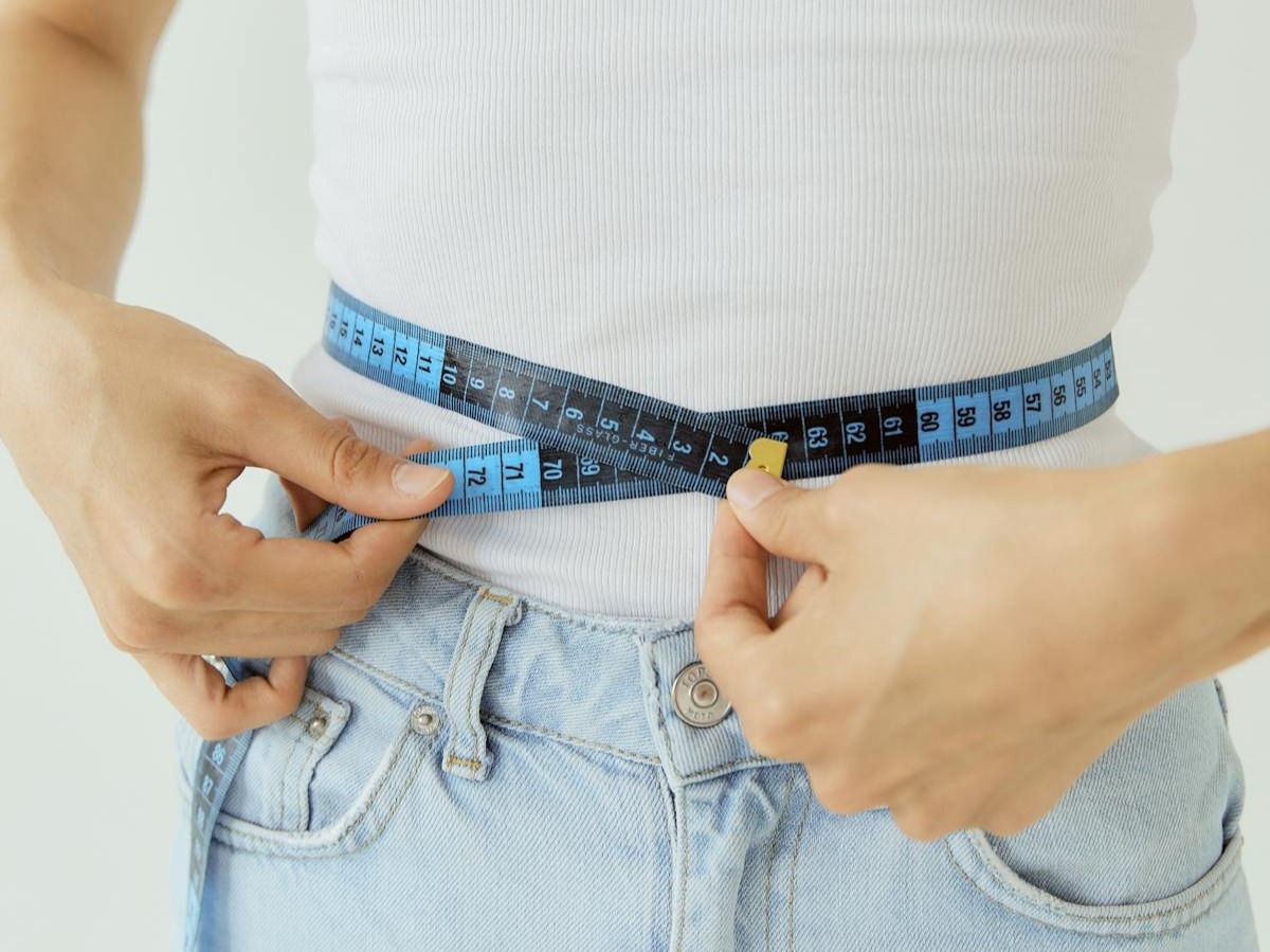 How to reduce belly fat in 1 month at home Indian diet plan to to reduce belly fat in 30 days Best home workout exercises to lose belly fat Ayurvedic natural remedies for belly fat Lose belly fat fast at home 7 day belly fat loss diet plan Tips to loose fat in belly