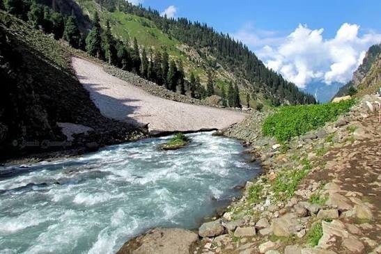 Best Places to Visit in Pahalgam with Family for One Day Trip Places to see in Pahalgam in One Day One Day Pahalgam Trip from Srinagar Must See Tourist Attractions in Pahalgam