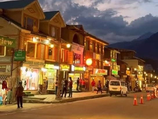 Best Places to Visit in Pahalgam with Family for One Day Trip Places to see in Pahalgam in One Day One Day Pahalgam Trip from Srinagar Must See Tourist Attractions in Pahalgam